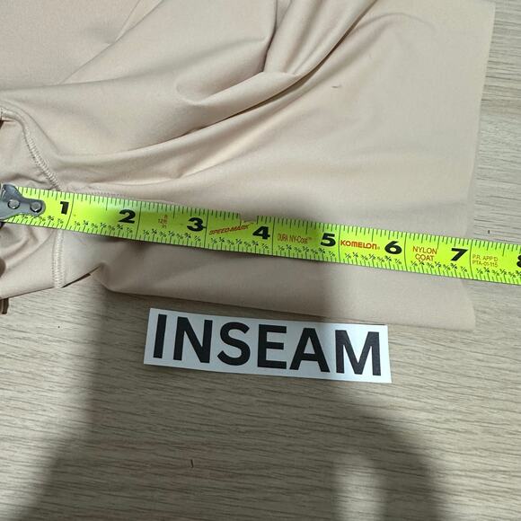 SPANX NWT Thinstincts Open Bust Mid Thigh Shapewear Bodysuit in Soft Nude Large - Picture 13 of 13